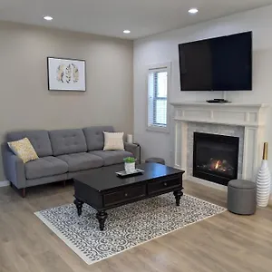 Cheer Full 4 Bed, 4 Bath Pet Friendly, Easy Access Holiday home